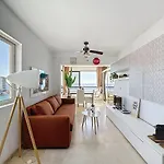 Azurea - Levante Beachfront Бенидорм