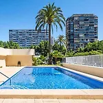 Azurea - Levante Beachfront Бенидорм