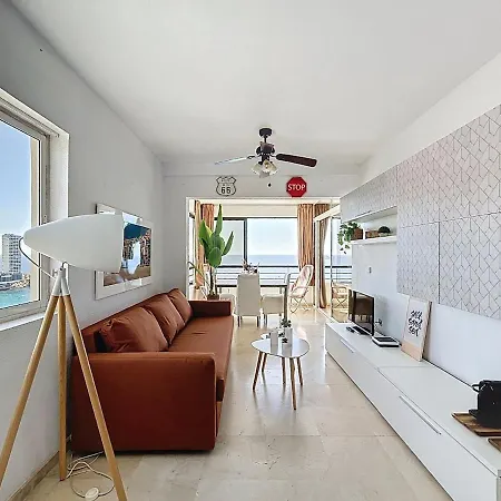 Azurea - Levante Beachfront بينايدورم